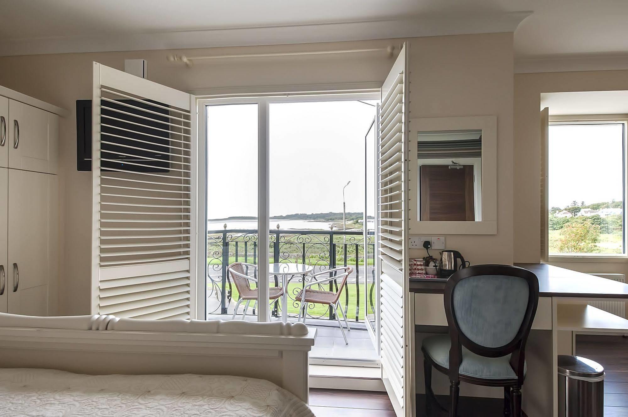 Sea Breeze Lodge B&B Galway Exterior foto